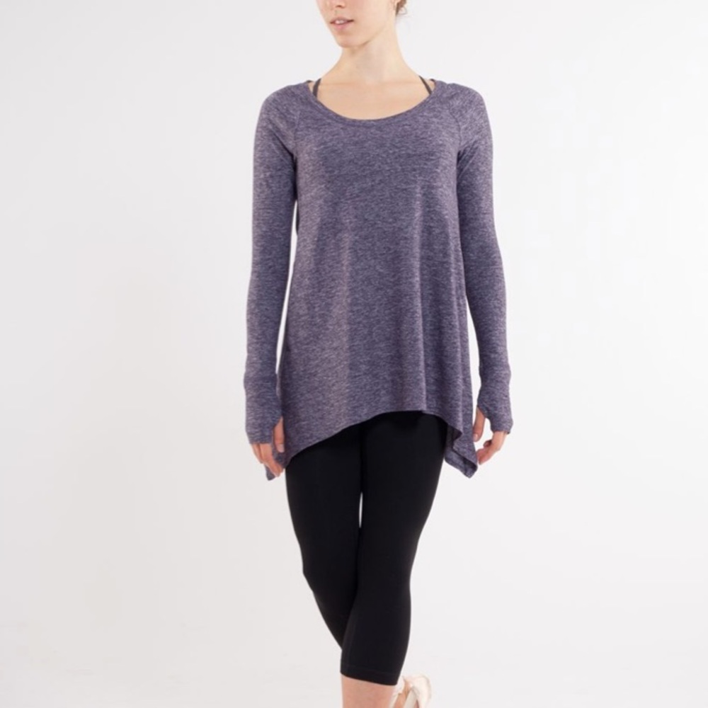Lululemon Rehearsal Long Sleeve top, 6/8.